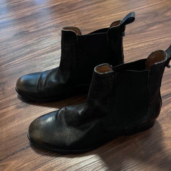 Frye Melissa Angle Short Chelsea Boot; Slate Color, Size 8 - Picture 2 of 7